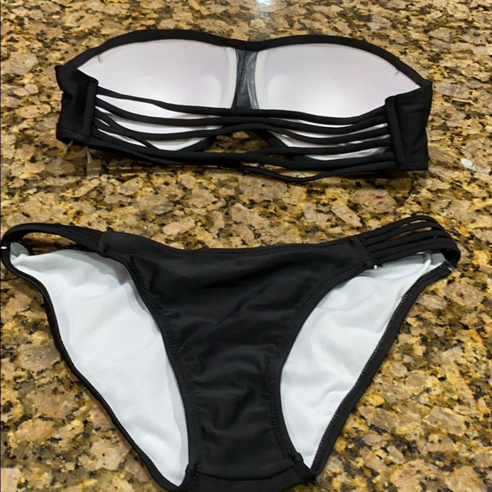 Black bikini